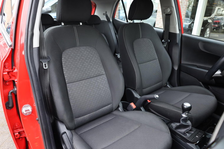 Vehicle Image 8