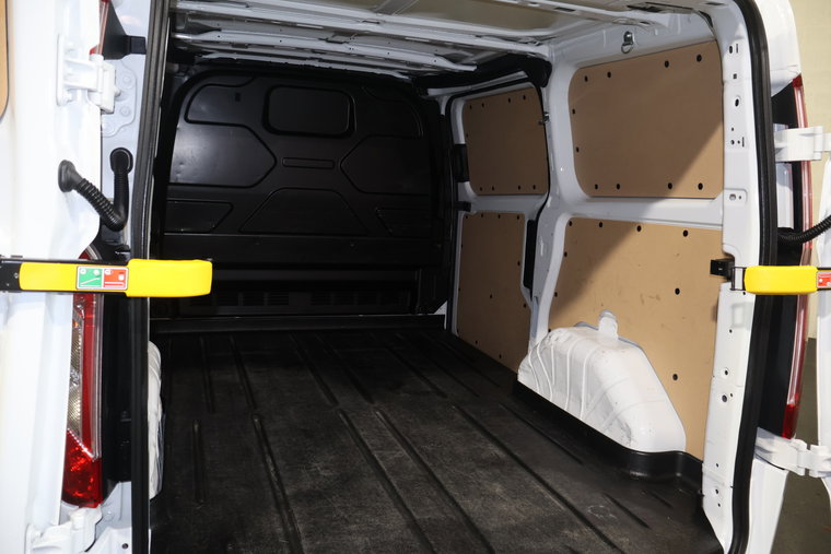 Vehicle Image 13