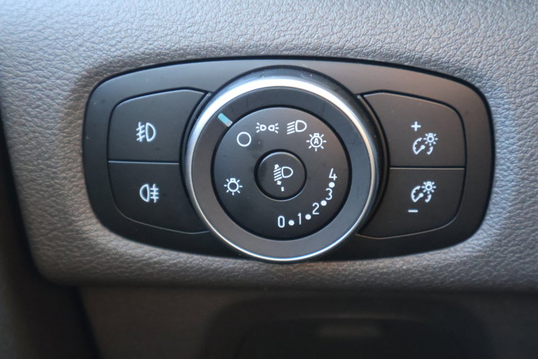 Vehicle Image 32
