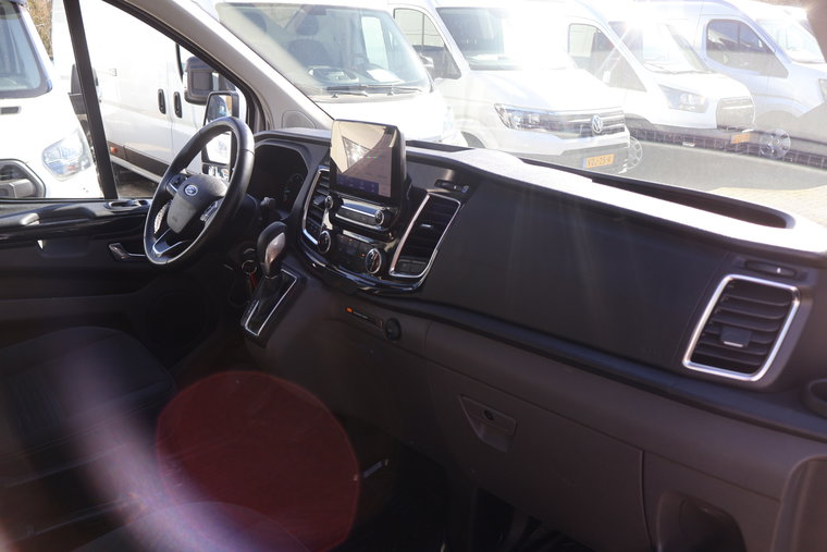 Vehicle Image 35