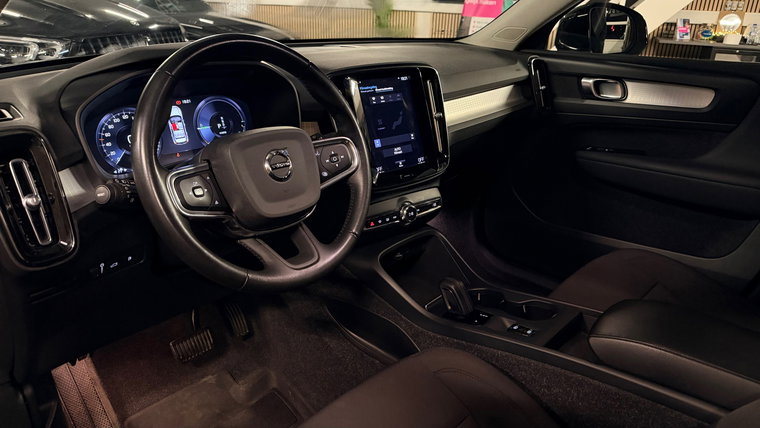 Vehicle Image 30