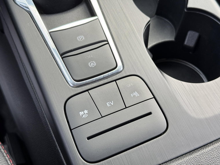Vehicle Image 23