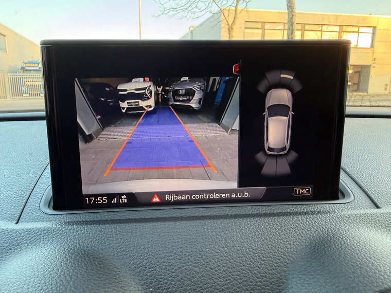 Vehicle Image 38