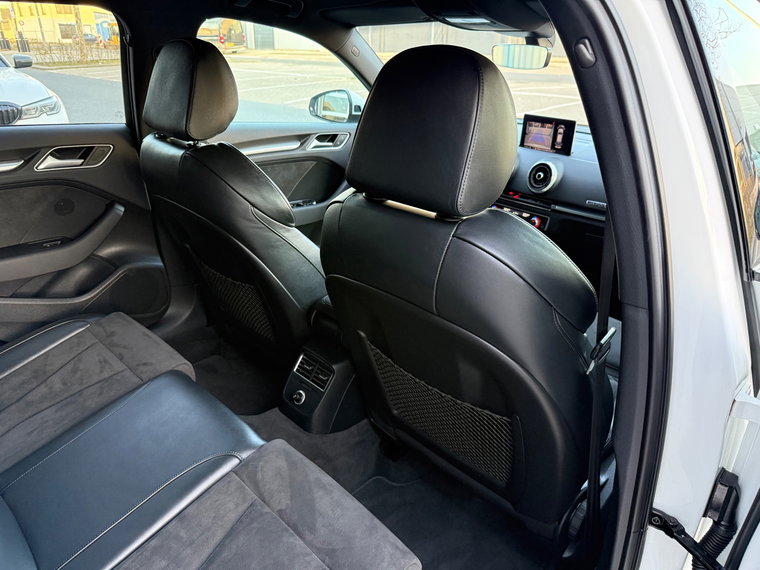 Vehicle Image 45