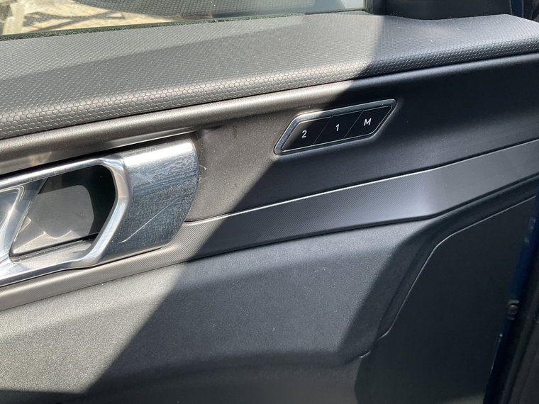 Vehicle Image 26