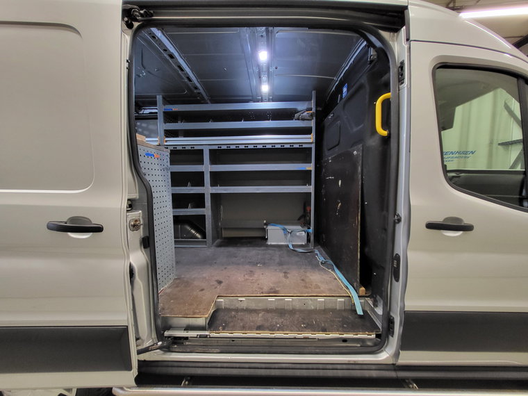 Vehicle Image 10