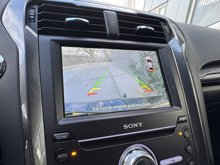 Vehicle Image 32