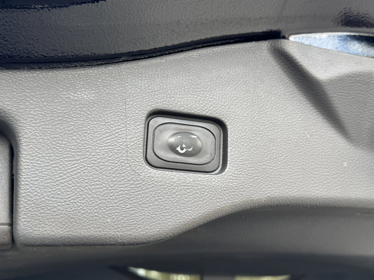 Vehicle Image 47