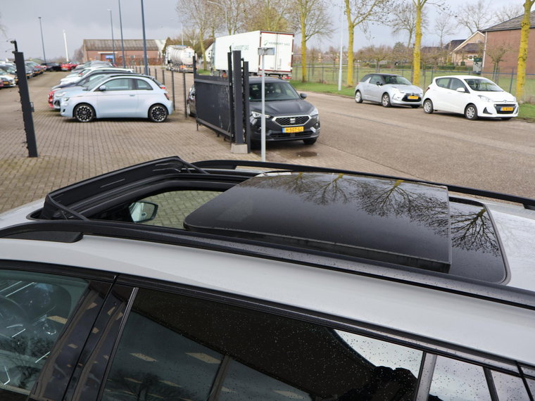 Vehicle Image 33