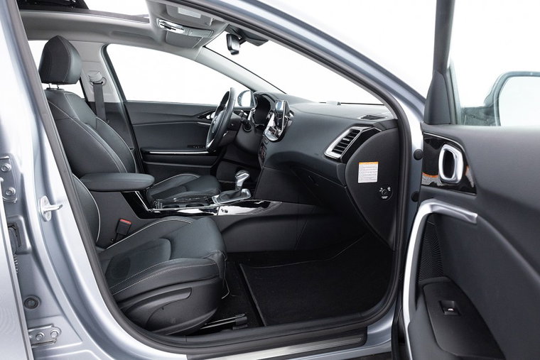 Vehicle Image 8
