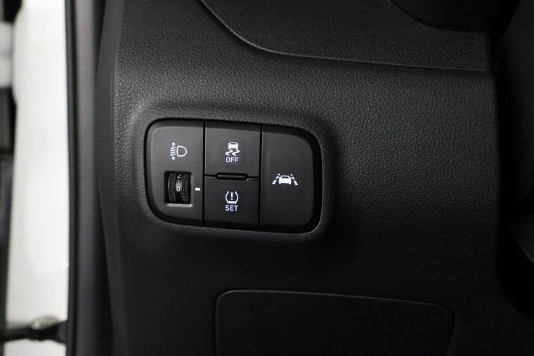 Vehicle Image 24