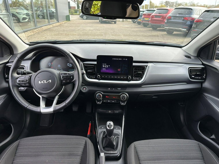 Vehicle Image 10