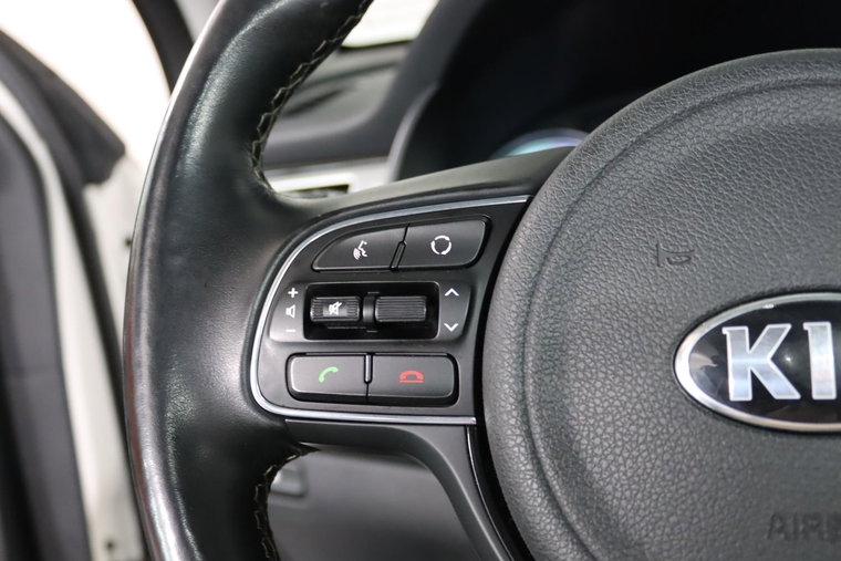 Vehicle Image 32