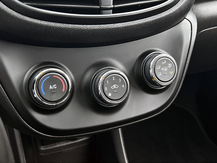 Vehicle Image 24