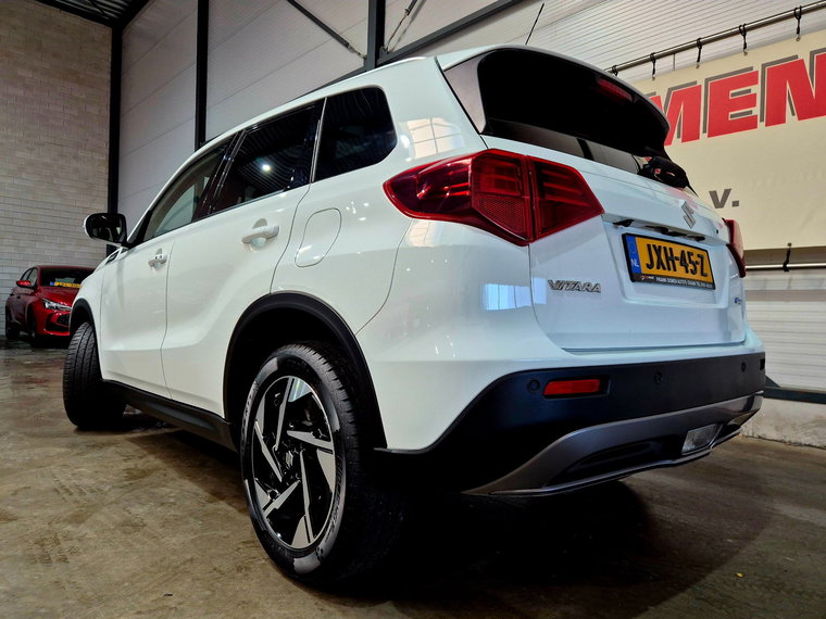 Vehicle Image 14