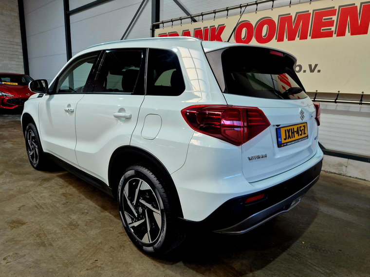 Vehicle Image 9