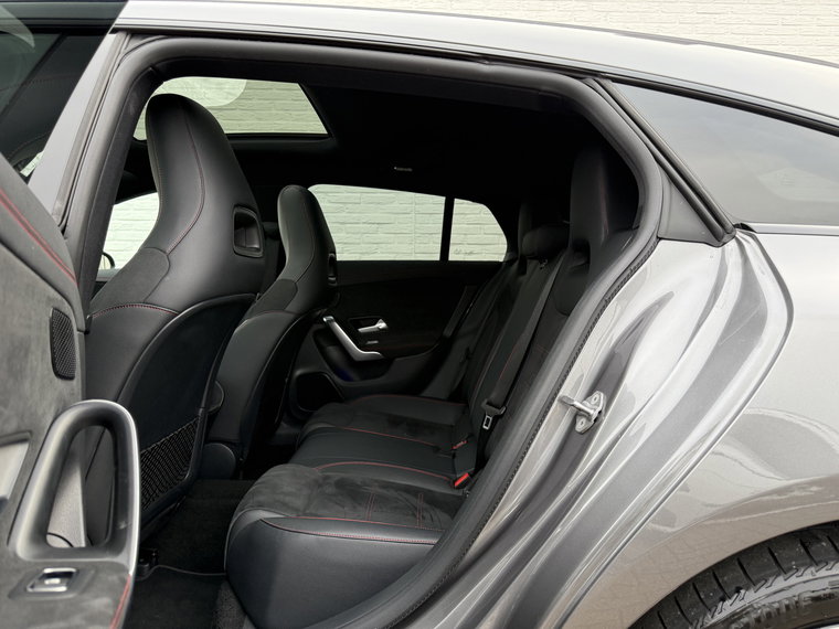 Vehicle Image 31