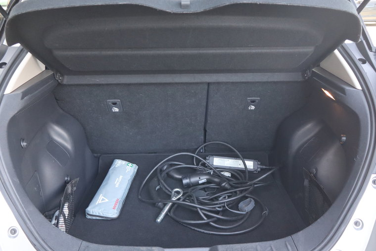 Vehicle Image 38