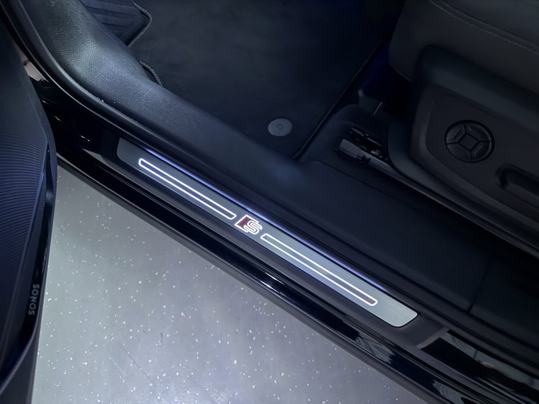 Vehicle Image 44