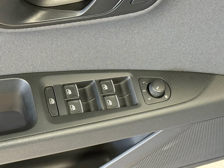 Vehicle Image 27