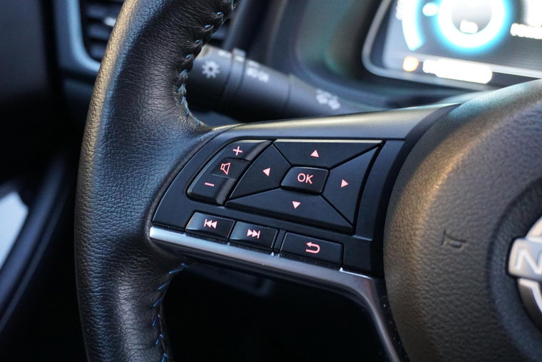 Vehicle Image 35