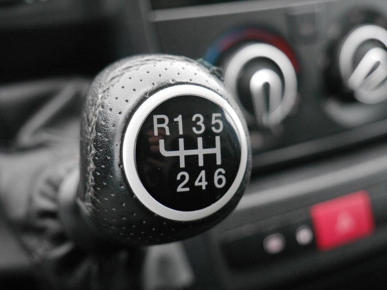 Vehicle Image 25