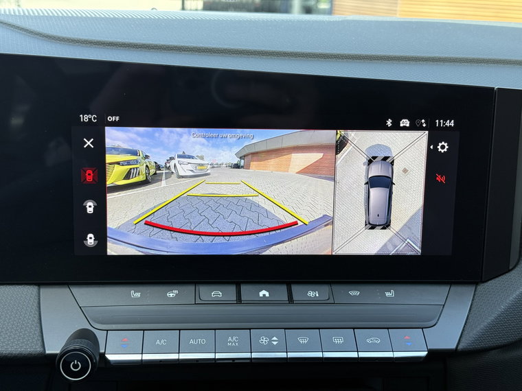Vehicle Image 35