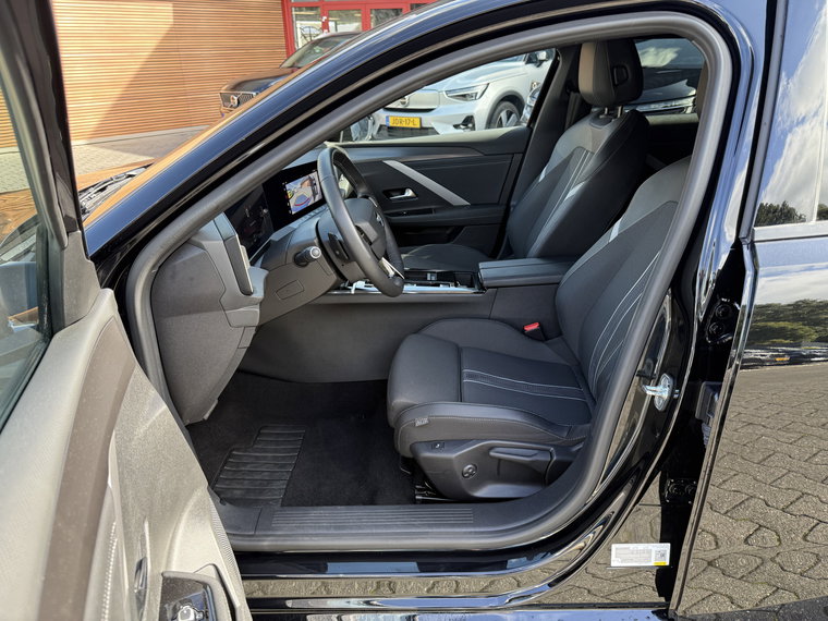 Vehicle Image 41