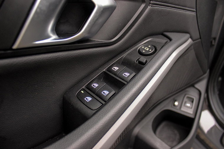 Vehicle Image 35