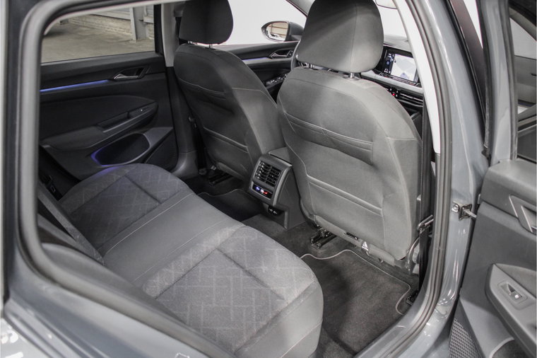 Vehicle Image 37