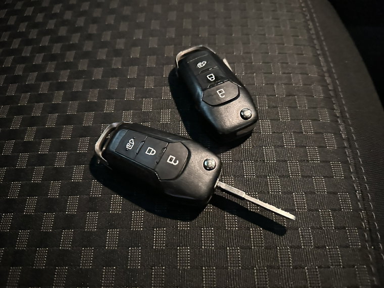Vehicle Image 19