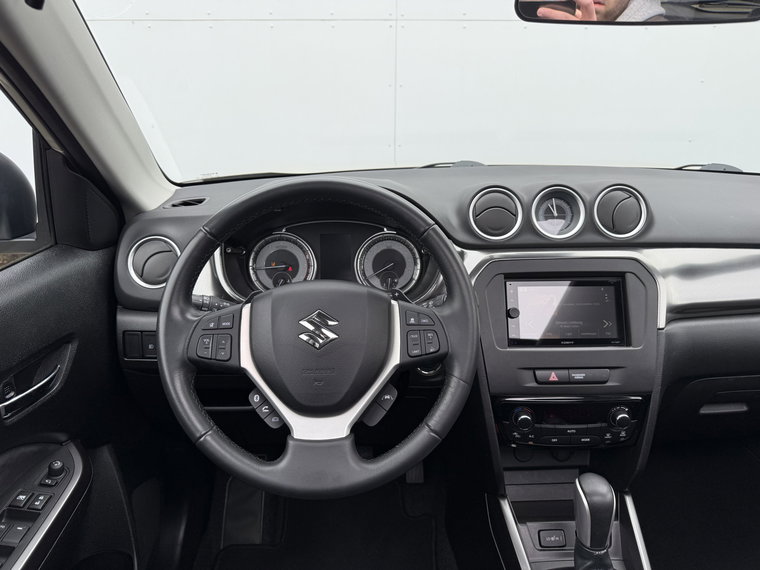 Vehicle Image 12