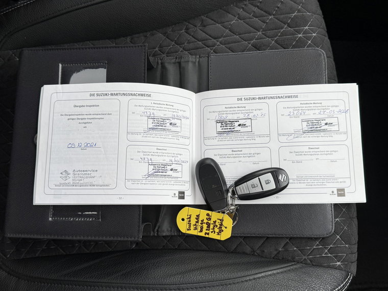 Vehicle Image 30