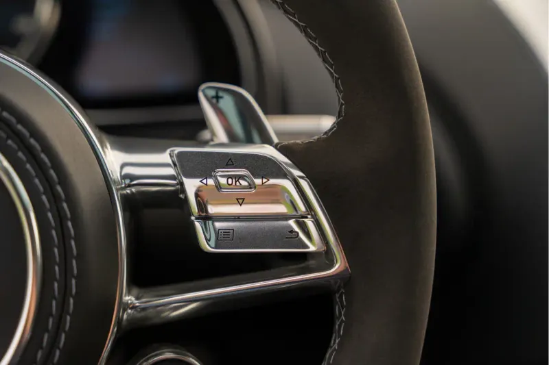 Vehicle Image 30
