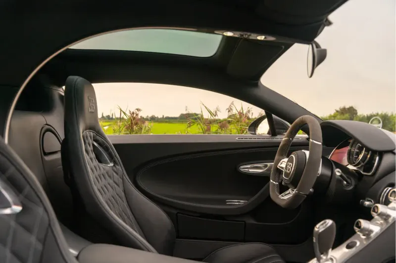 Vehicle Image 37