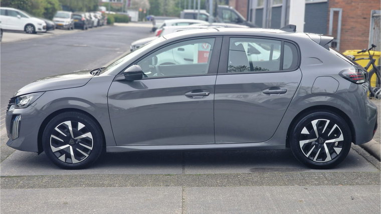 Vehicle Image 33