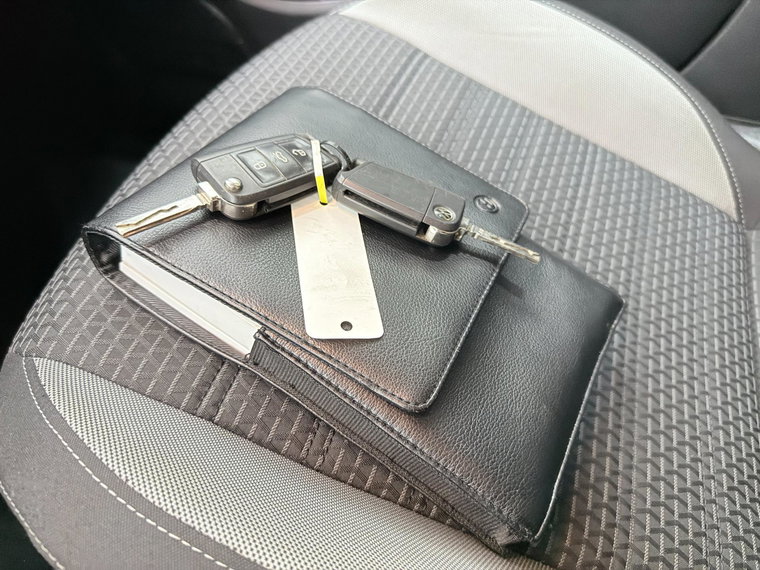 Vehicle Image 35