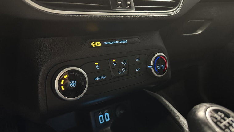 Vehicle Image 40