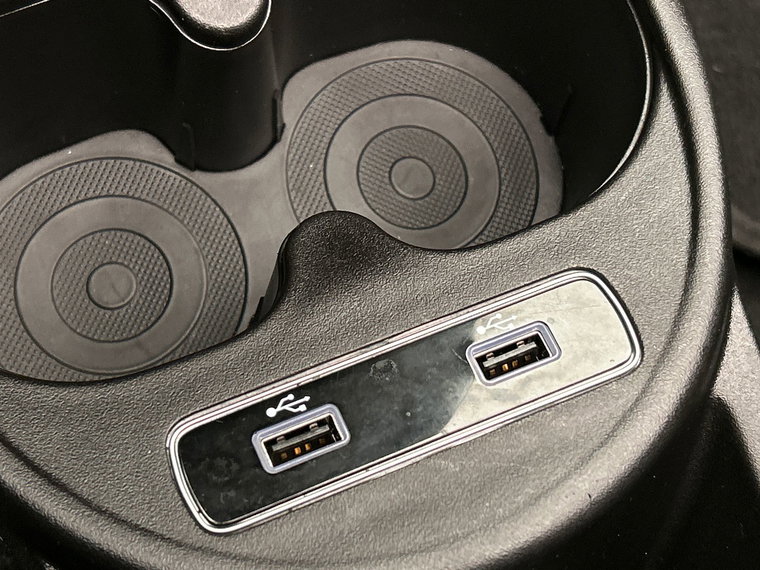 Vehicle Image 28