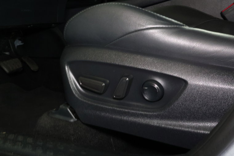 Vehicle Image 28