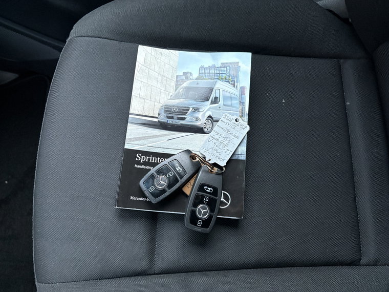 Vehicle Image 45