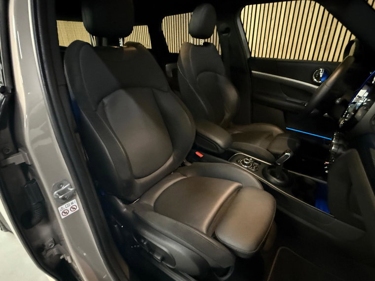 Vehicle Image 50