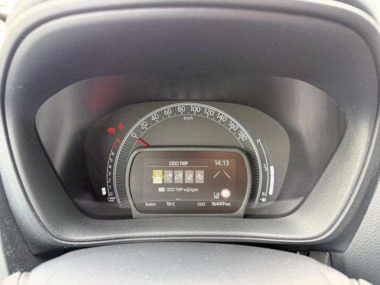 Vehicle Image 15