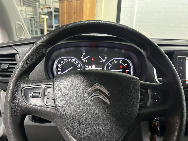 Vehicle Image 26