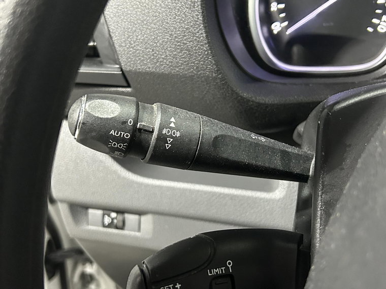 Vehicle Image 41