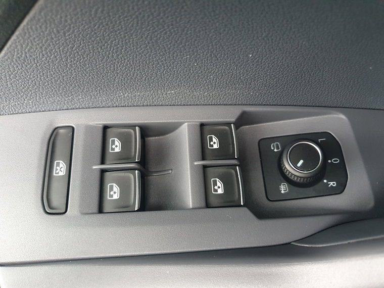 Vehicle Image 43