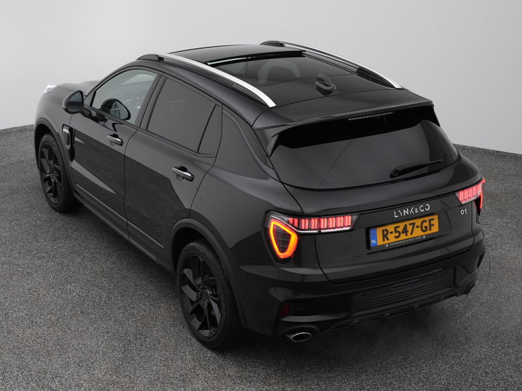 Vehicle Image 25