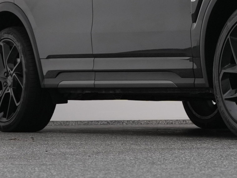 Vehicle Image 36