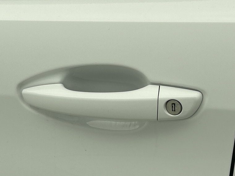 Vehicle Image 27