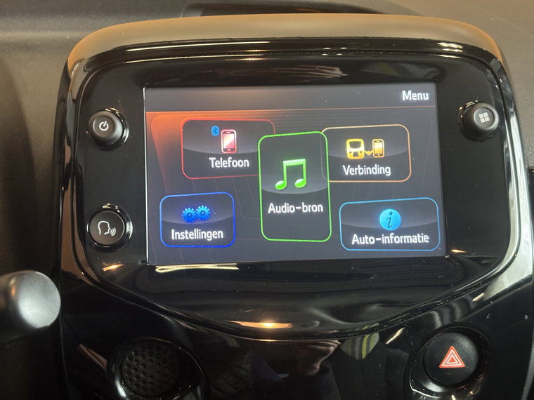 Vehicle Image 18